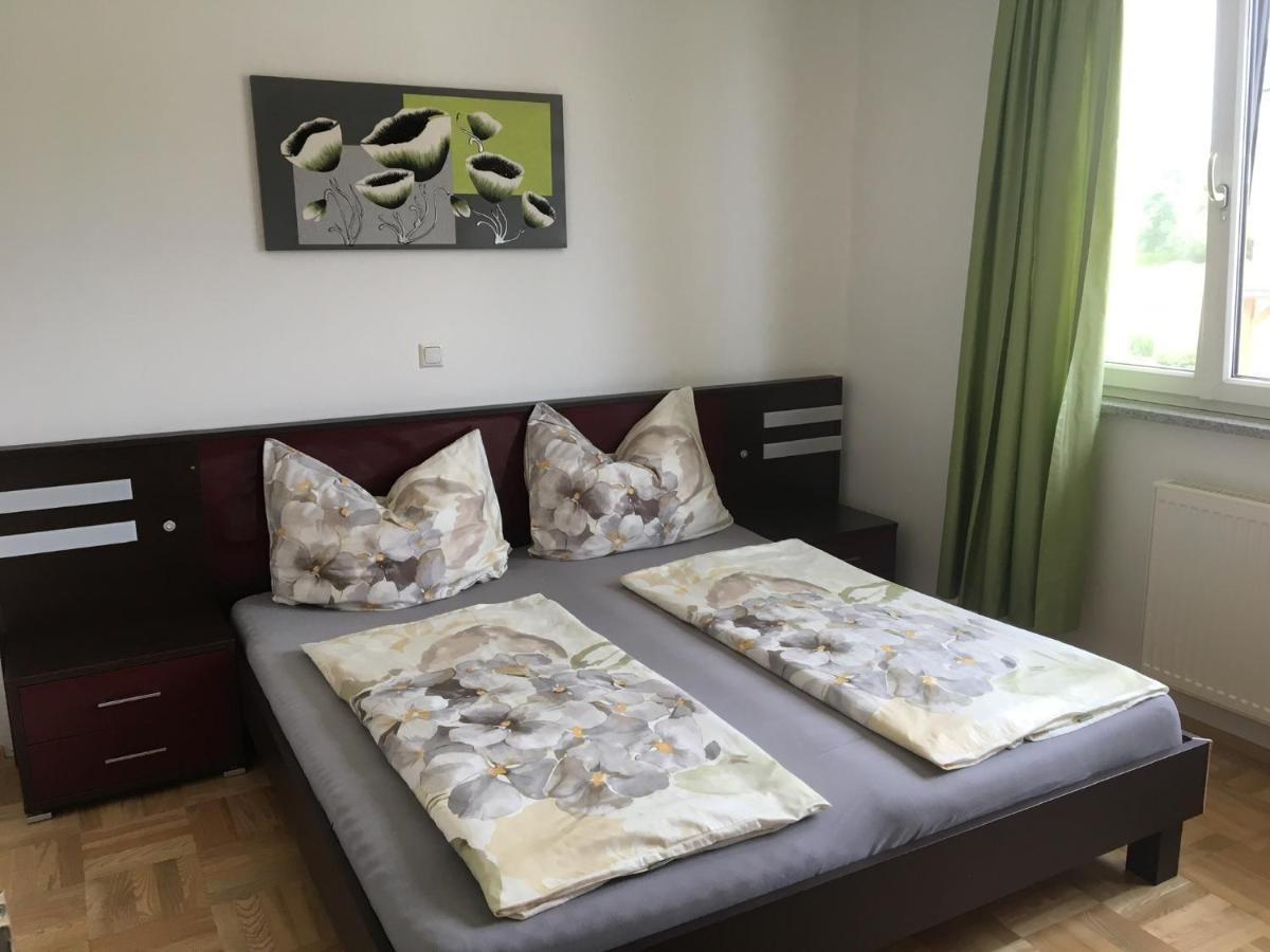 Wohnhaus City Sued Herzogsdorf Экстерьер фото